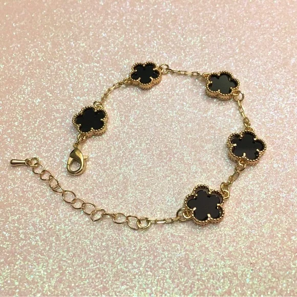 🛑SOLD🛑🌹HP🌹Adjustable Flower Clover Leaf Bracelet - Picture 3 of 3